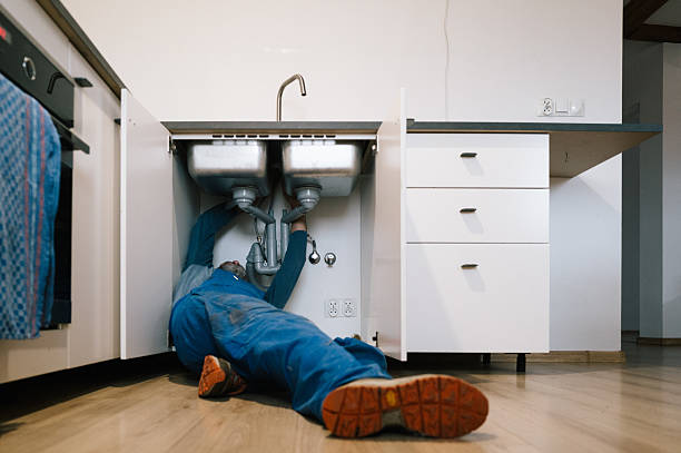 Professional Leak Detection technician working in Charleston, AR
